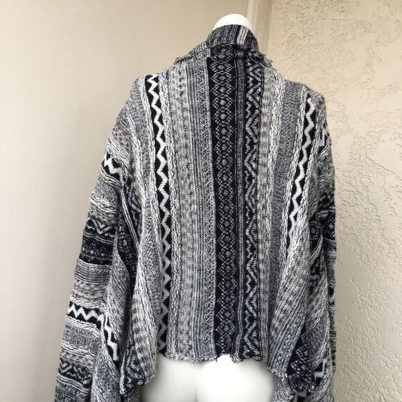 Forever 21 Boho Black/White Wrap Sweater Small - Picture 6 of 6
